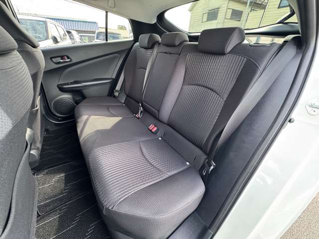 トヨタ プリウス １．８ Ｓ セーフティ プラス H30年 (近畿) 99