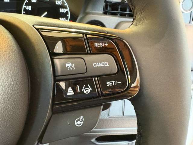 ホンダ ヴェゼル １．５ Ｅ：ＨＥＶ Ｚ R8年 (近畿) 99