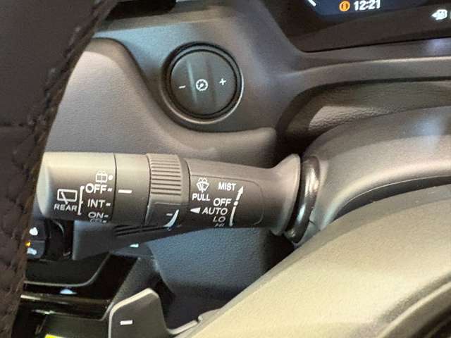 ホンダ ヴェゼル １．５ Ｅ：ＨＥＶ Ｚ R8年 (近畿) 99