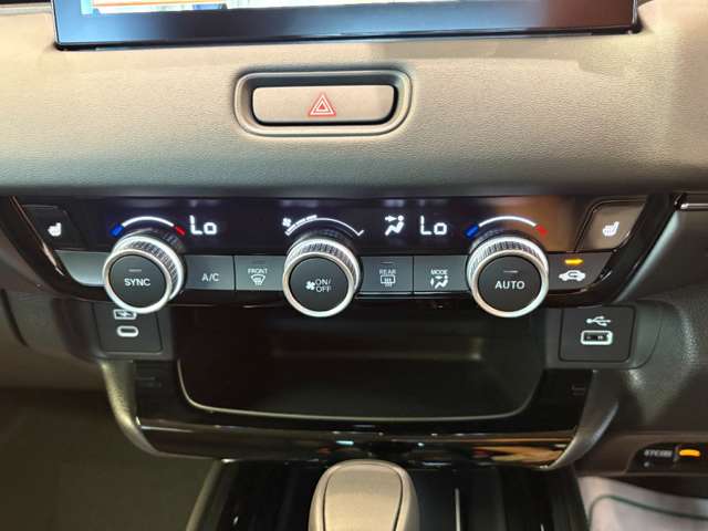 ホンダ ヴェゼル １．５ Ｅ：ＨＥＶ Ｚ R8年 (近畿) 99