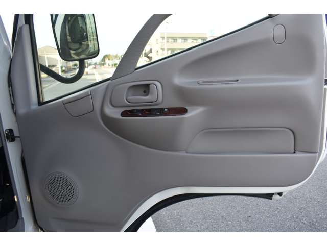 トヨタ カムロード ナッツＲＶ H26年 (近畿) 99
