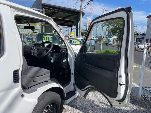 日産 キャラバンバン ３．０ ＤＸ ロングボディ ディーゼルターボ ４ＷＤ H22年 (近畿) 99
