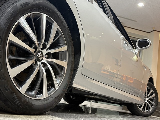 トヨタ クラウン　ハイブリッド ハイブリッド ２．５ Ｓ ＦＯＵＲ Ｃパッケージ ４ＷＤ R1年 () 99
