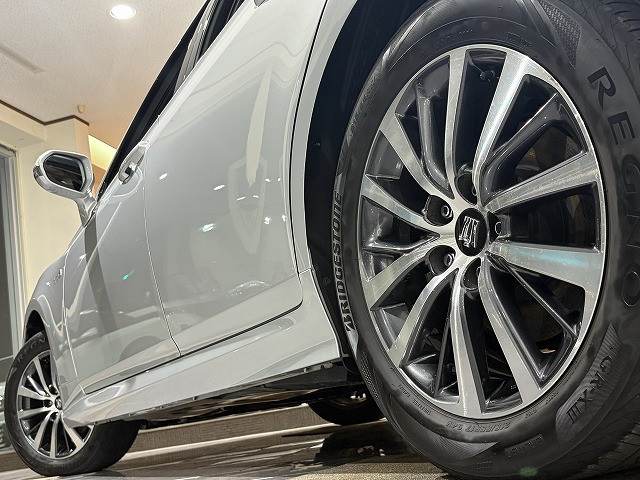 トヨタ クラウン　ハイブリッド ハイブリッド ２．５ Ｓ ＦＯＵＲ Ｃパッケージ ４ＷＤ R1年 () 99