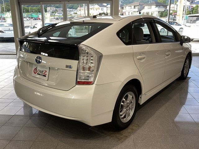 トヨタ プリウス １．８ Ｓ H23年 (近畿) 99