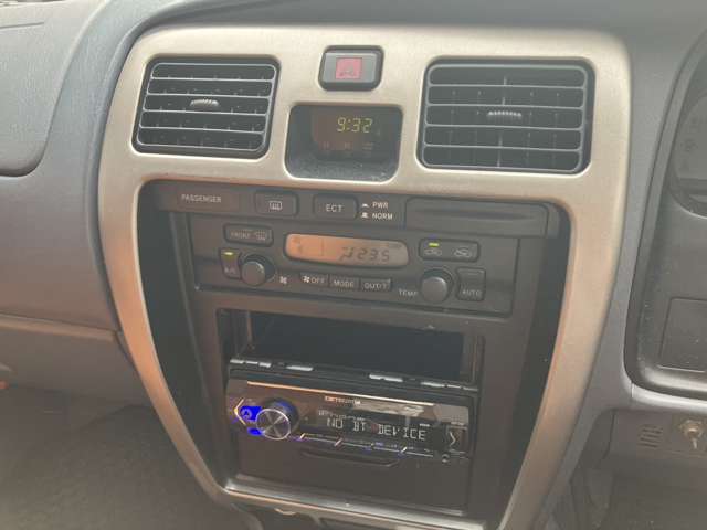 トヨタ ハイラックスサーフ ２．７ ＳＳＲ－Ｘ Ｖセレクション ４ＷＤ H11年 (近畿) 99