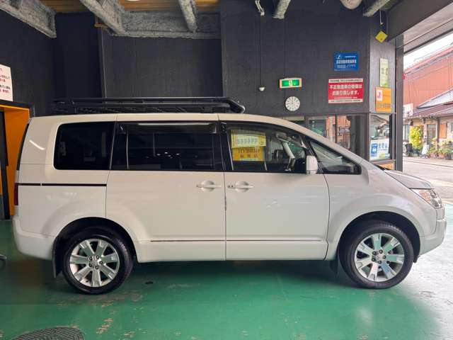 三菱 デリカ　Ｄ：５ ２．４ Ｇ パワーパッケージ ４ＷＤ H23年 (近畿) 99