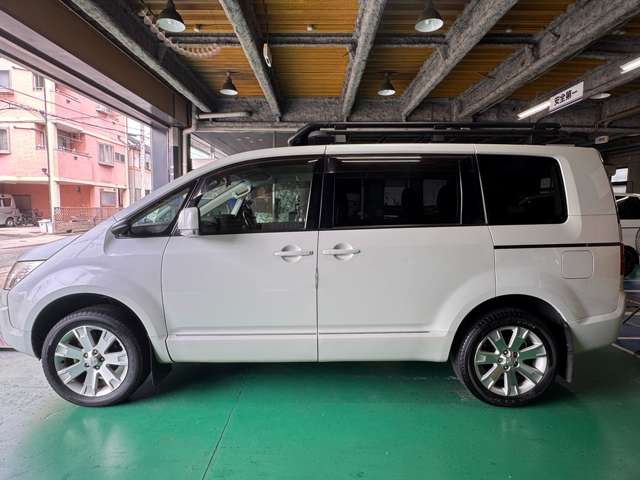 三菱 デリカ　Ｄ：５ ２．４ Ｇ パワーパッケージ ４ＷＤ H23年 (近畿) 99