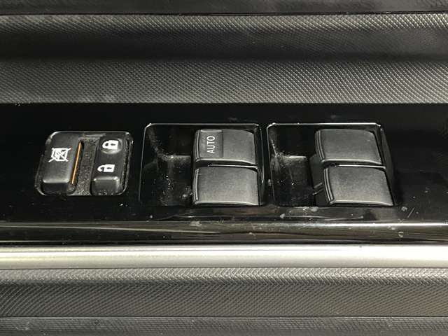 トヨタ アクア １．５ Ｇ H27年 (近畿) 99