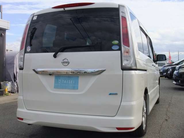 日産 セレナ ２．０ ハイウェイスター Ｖセレクション H23年 (近畿) 99