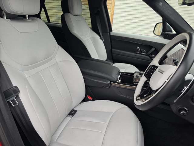 ランドローバー レンジローバー スポーツ オートバイオグラフィ ３．０Ｌ Ｄ３００ ディーゼルターボ ４ＷＤ R5年 (近畿) 99