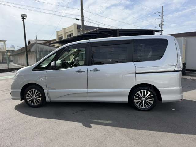 日産 セレナ ２．０ ハイウェイスター Ｖセレクション＋ＳＡＦＥＴＹＩＩ Ｓ－ＨＹＢＲＩＤ H27年 (近畿) 99