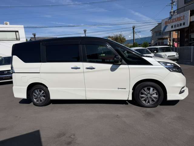 日産 セレナ １．２ Ｅ－ＰＯＷＥＲ ハイウェイスター Ｖ H30年 (近畿) 99