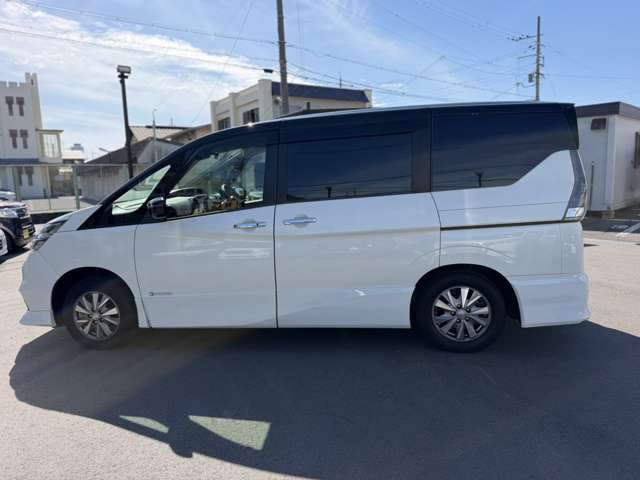 日産 セレナ １．２ Ｅ－ＰＯＷＥＲ ハイウェイスター Ｖ H30年 (近畿) 99
