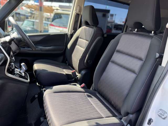 日産 セレナ １．２ Ｅ－ＰＯＷＥＲ ハイウェイスター Ｖ H30年 (近畿) 99