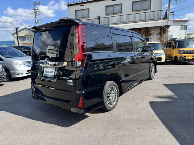 トヨタ ノア １．８ ハイブリッド ＳＩ ＷＸＢ H29年 (近畿) 99