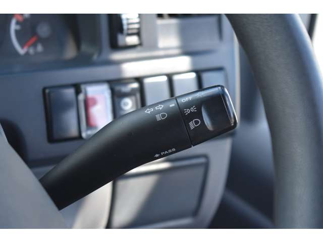 いすゞ エルフ ３．０ＤＴ ダブルキャブ H30年 (近畿) 99