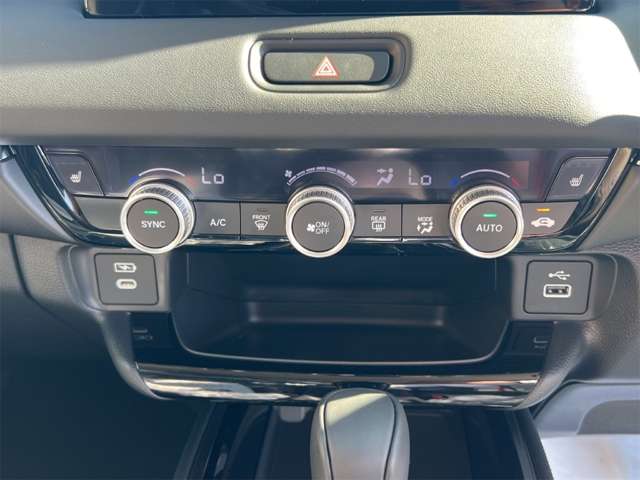 ホンダ ヴェゼル １．５ Ｅ：ＨＥＶ Ｚ R8年 (近畿) 99
