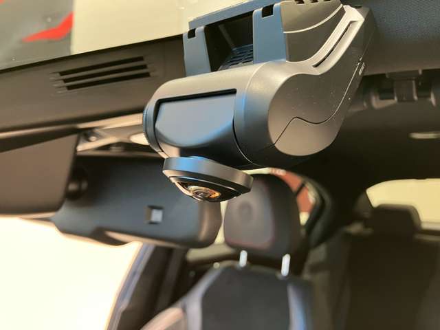 アルファロメオ ジュリア ２．９ Ｖ６ ビターボ クアドリフォリオ R1年 () 99