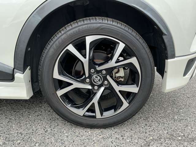 トヨタ Ｃ−ＨＲ ハイブリッド １．８ Ｇ H30年 (中国) 99