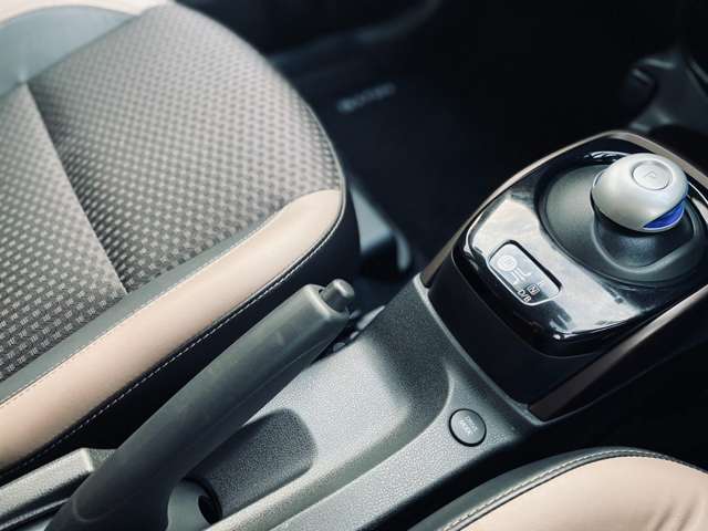 日産 ノート １．２ Ｅ－ＰＯＷＥＲ メダリスト H29年 () 99