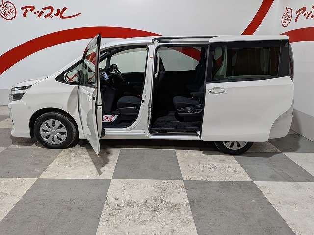 トヨタ ヴォクシー ２．０ Ｘ ４ＷＤ H28年 (東北) 99