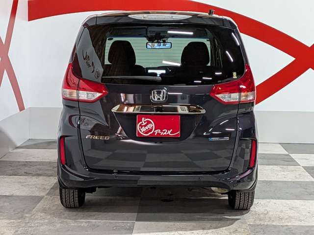 ホンダ フリード　ハイブリッド １．５ ハイブリッド Ｇ ブラックスタイル ４ＷＤ R6年 (東北) 99