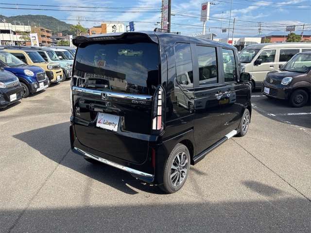 ホンダ Ｎ　ＢＯＸ カスタム ６６０ R8年 (四国) 99