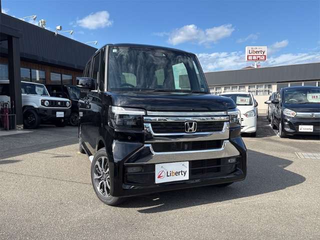 ホンダ Ｎ　ＢＯＸ カスタム ６６０ R8年 (四国) 99