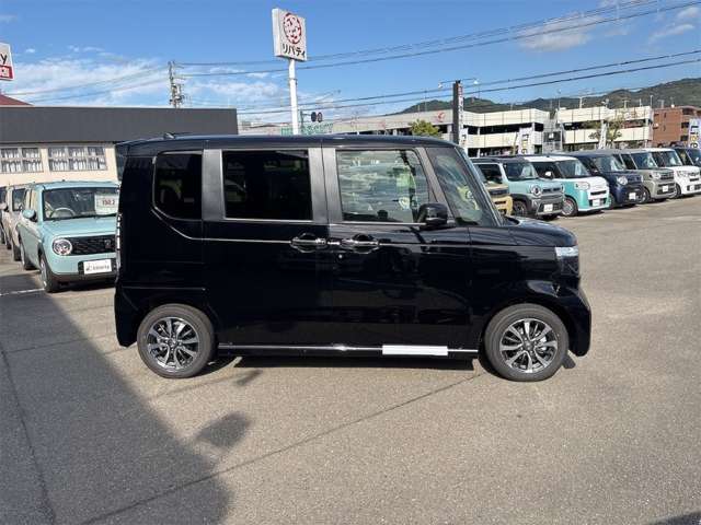ホンダ Ｎ　ＢＯＸ カスタム ６６０ R8年 (四国) 99