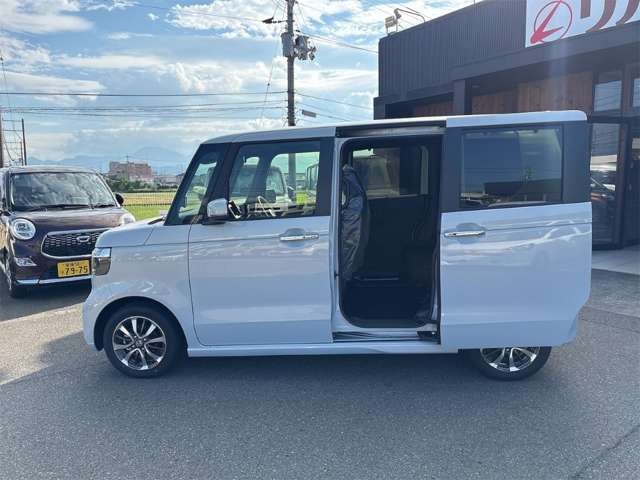 ホンダ Ｎ　ＢＯＸ カスタム ６６０ R8年 (四国) 99