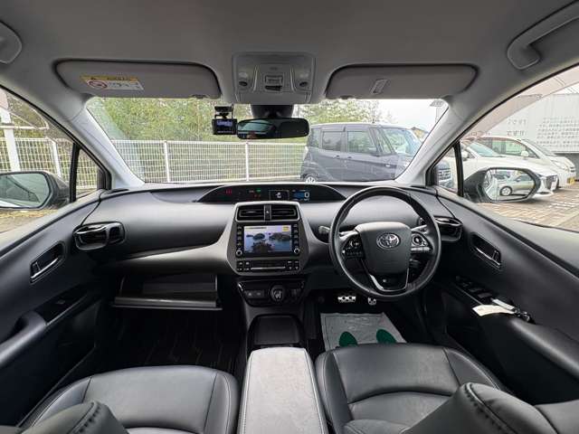 トヨタ プリウス １．８ Ｓ ツーリングセレクション ブラックエディション R4年 (四国) 99