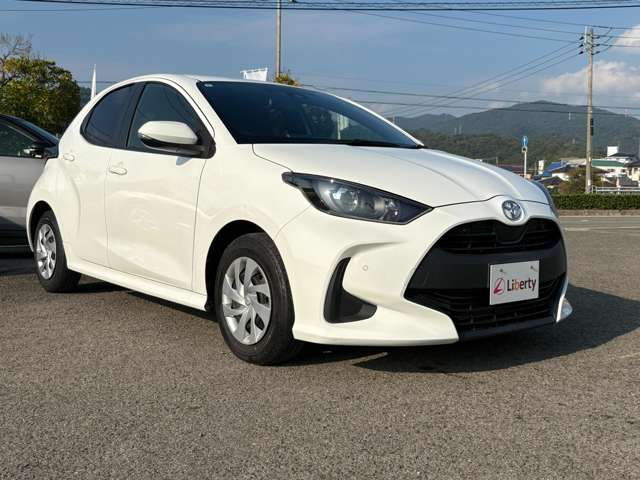 トヨタ ヤリス １．０ Ｘ R3年 (四国) 99