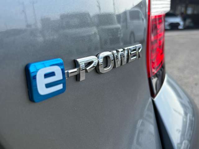 日産 ノート １．２ Ｅ－ＰＯＷＥＲ Ｘ H28年 (四国) 99