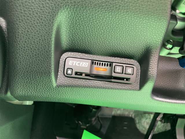 ホンダ ヴェゼル １．５ Ｅ：ＨＥＶ Ｚ プレイパッケージ R8年 (東海) 99