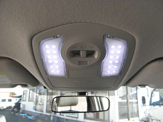 トヨタ プリウスΑ １．８ Ｇ H24年 (関東) 99