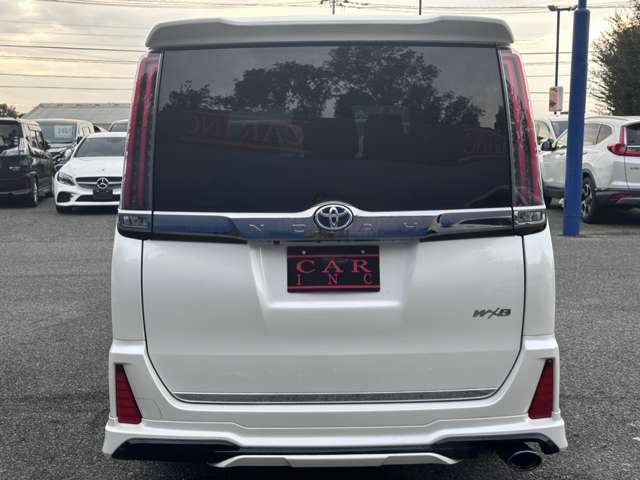 トヨタ ノア ２．０ ＳＩ ＷＸＢ H30年 (関東) 99