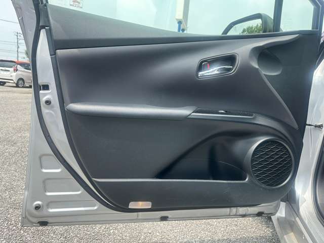 トヨタ プリウス １．８ Ｓ セーフティ プラス H30年 (関東) 99
