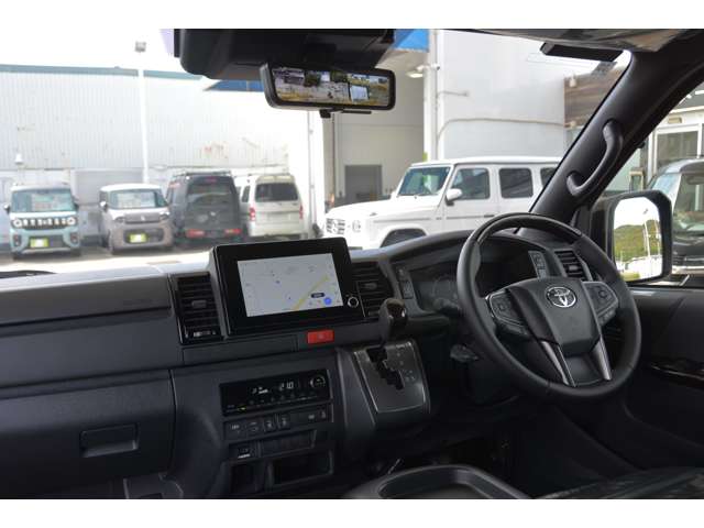 トヨタ ハイエースバン ２．８ スーパーＧＬ ダークプライムＩＩ ロングボディ ディーゼルターボ ４ＷＤ R8年 (近畿) 99