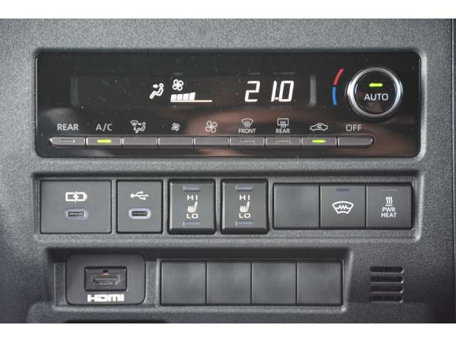 トヨタ ハイエースバン ２．８ スーパーＧＬ ダークプライムＩＩ ロングボディ ディーゼルターボ ４ＷＤ R8年 (近畿) 99