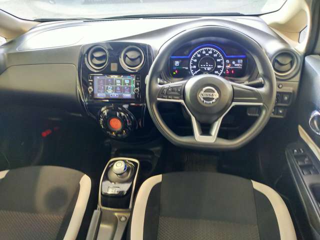 日産 ノート １．２ Ｅ－ＰＯＷＥＲ Ｘ R1年 (中国) 99
