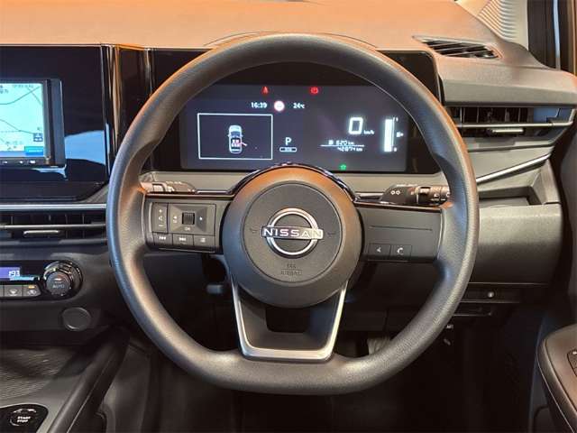 日産 ノート １．２ Ｘ R4年 (近畿) 99