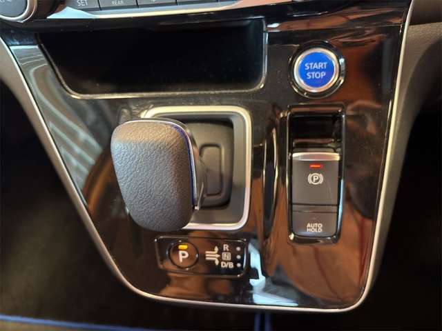 日産 セレナ １．２ Ｅ－ＰＯＷＥＲ ハイウェイスター Ｖ R4年 (近畿) 99