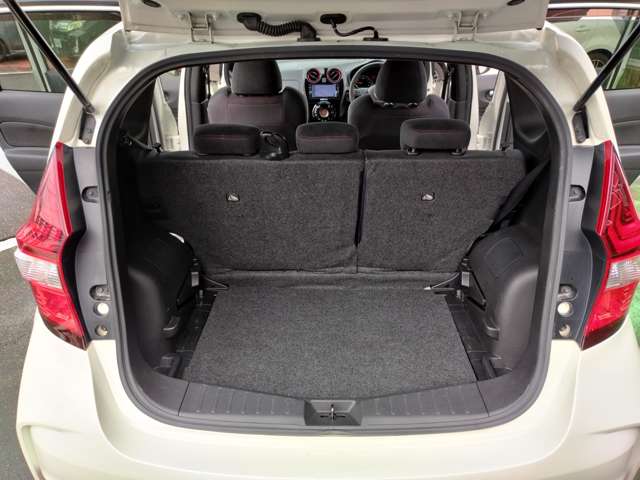 日産 ノート １．６ ＮＩＳＭＯ Ｓ H29年 (近畿) 99