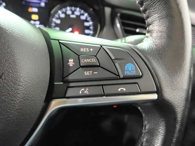 日産 エクストレイル ２．０ ２０ＸＩ ２列車 ４ＷＤ R1年 () 99