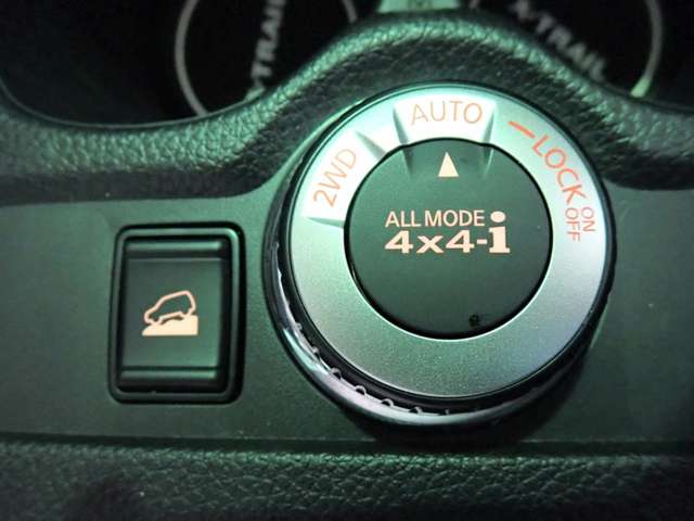 日産 エクストレイル ２．０ ２０ＸＩ ２列車 ４ＷＤ R1年 () 99