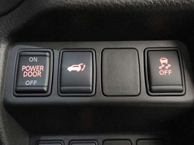 日産 エクストレイル ２．０ ２０ＸＩ ２列車 ４ＷＤ R1年 () 99
