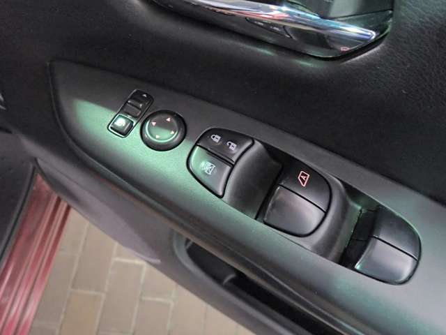 日産 セレナ ２．０ Ｘ Ｖセレクション H30年 () 99