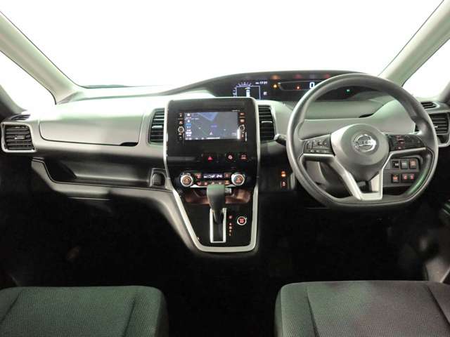 日産 セレナ ２．０ Ｘ Ｖセレクション H30年 () 99