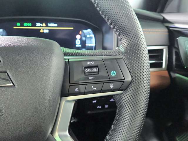 三菱 アウトランダーＰＨＥＶ ＰＨＥＶ ２．４ Ｐ ４ＷＤ R5年 () 99